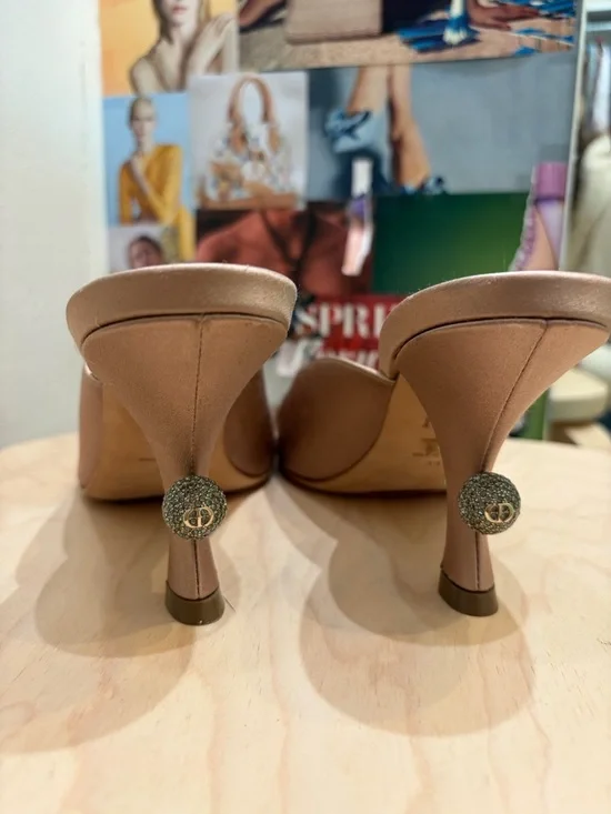 Dior Satin Open-Toe Mules in Blush Pink with Sculpted Heel - Picture 5 of 7